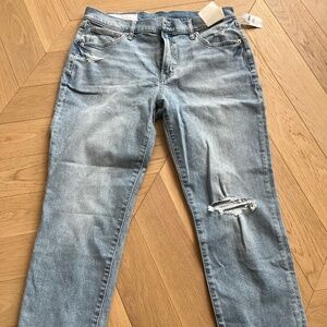 New with tags - Gap “girlfriend” jeans (Size 30)